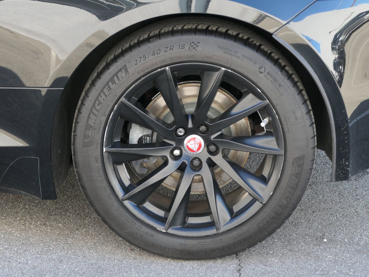 Used 2017 Jaguar F-TYPE Coupe image 10