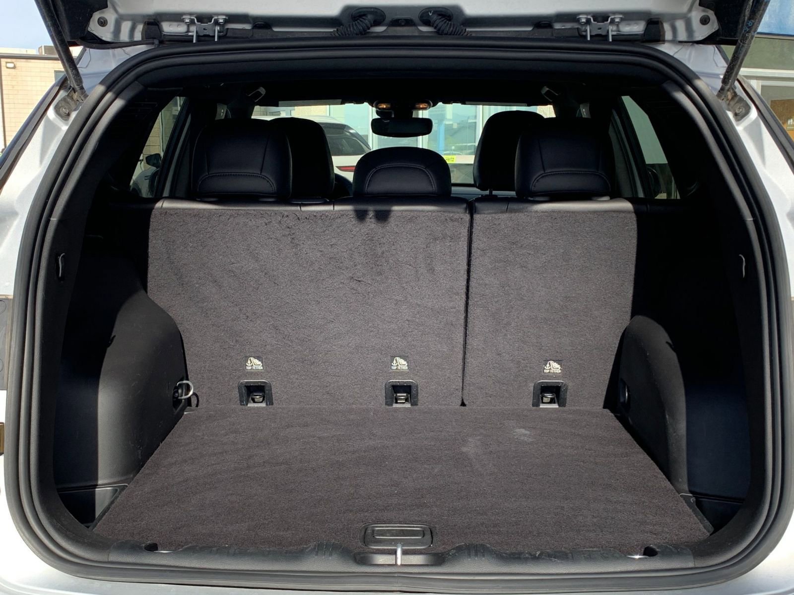 Used 2025 Jeep Compass Trailhawk image 30