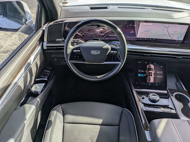 New 2026 Cadillac Escalade Luxury w/ Touring Package AWD/4WD image 17