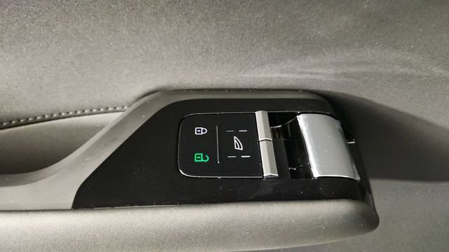 New 2026 Volvo EX90 Ultra AWD/4WD image 10