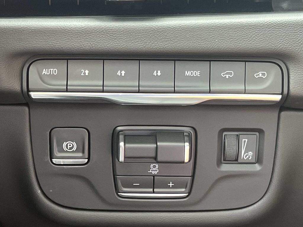 Certified 2025 Cadillac Escalade Premium Luxury w/ Touring Package AWD/4WD image 43