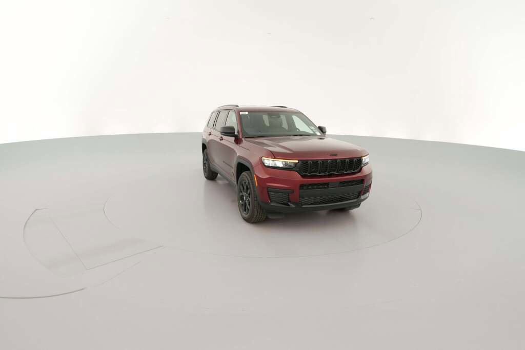 New 2025 Jeep Grand Cherokee L Laredo image 17