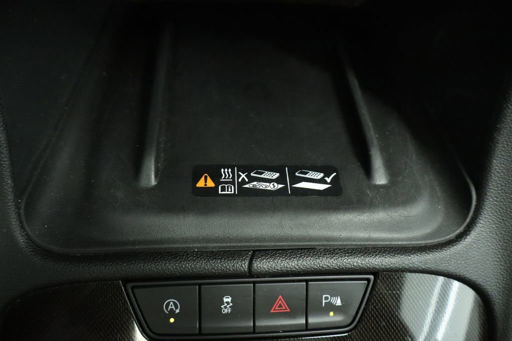 Used 2022 GMC Acadia AT4 w/ Technology Package AWD/4WD image 45