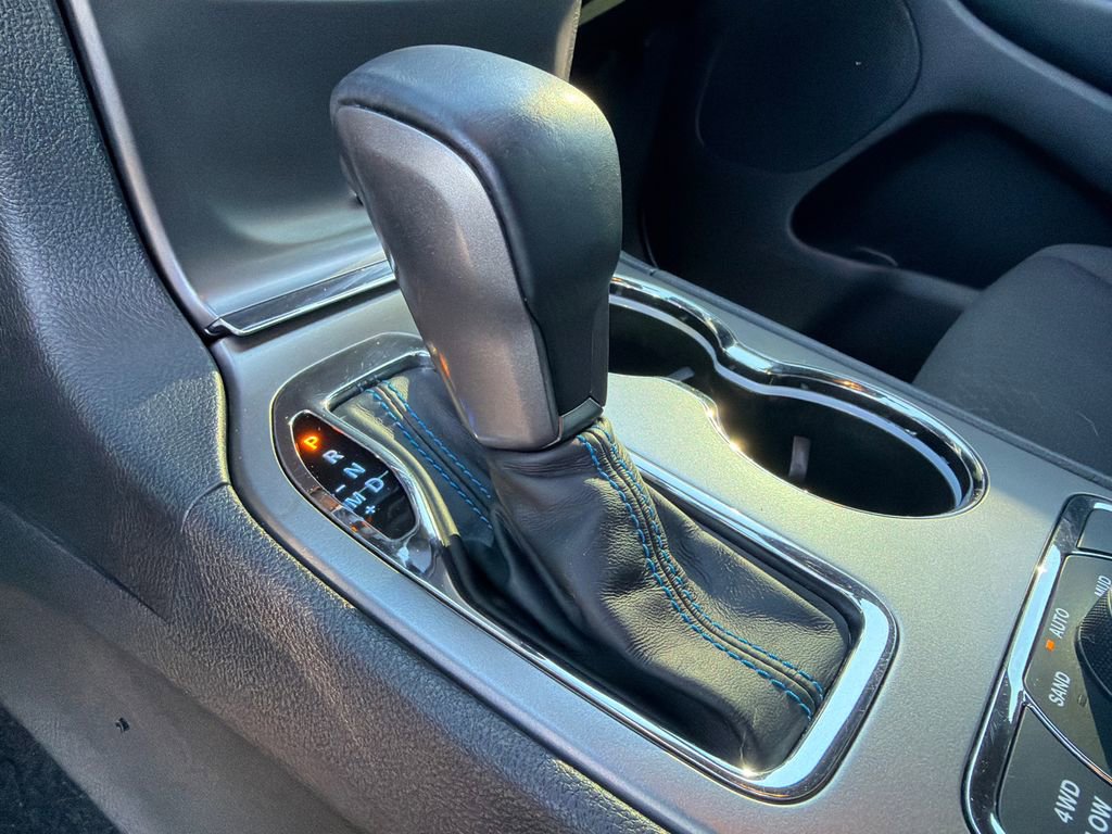 Used 2018 Jeep Grand Cherokee Laredo AWD/4WD image 31