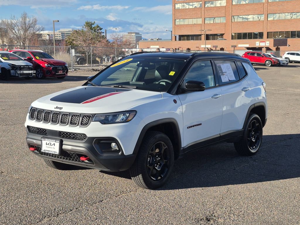 Used 2024 Jeep Compass Trailhawk image 4