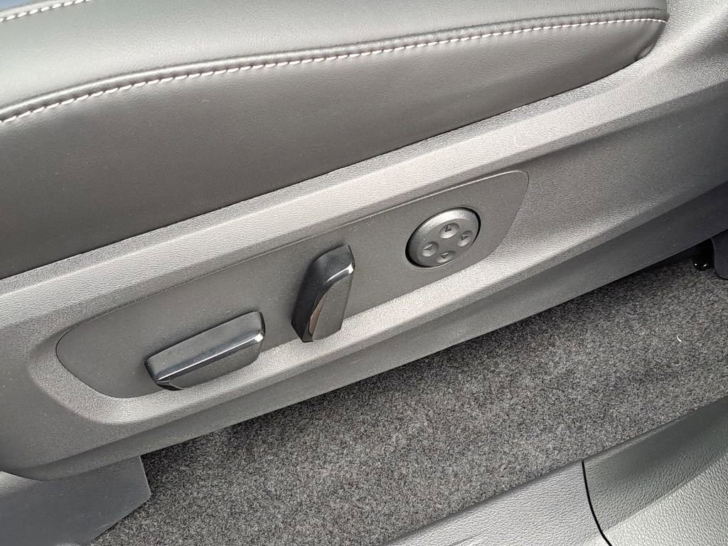 New 2026 INFINITI QX60 Sport w/ Dark Cargo Package image 17