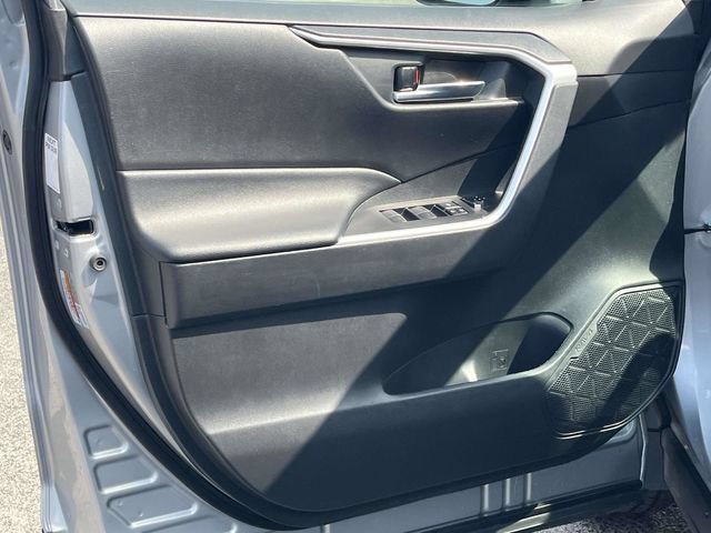 Used 2022 Toyota RAV4 XLE FWD image 14