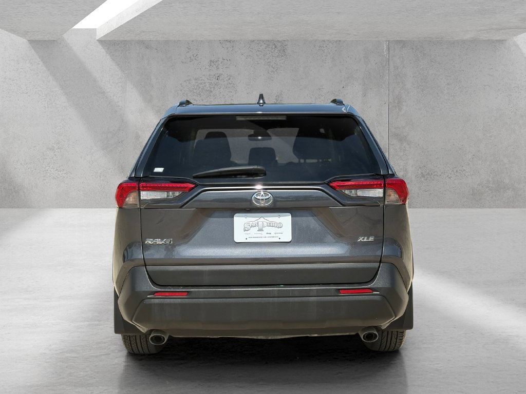 Used 2022 Toyota RAV4 XLE Premium FWD image 6