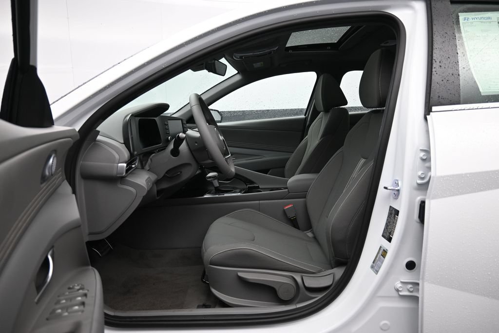 New 2026 Hyundai Elantra SEL Sport Premium FWD image 22