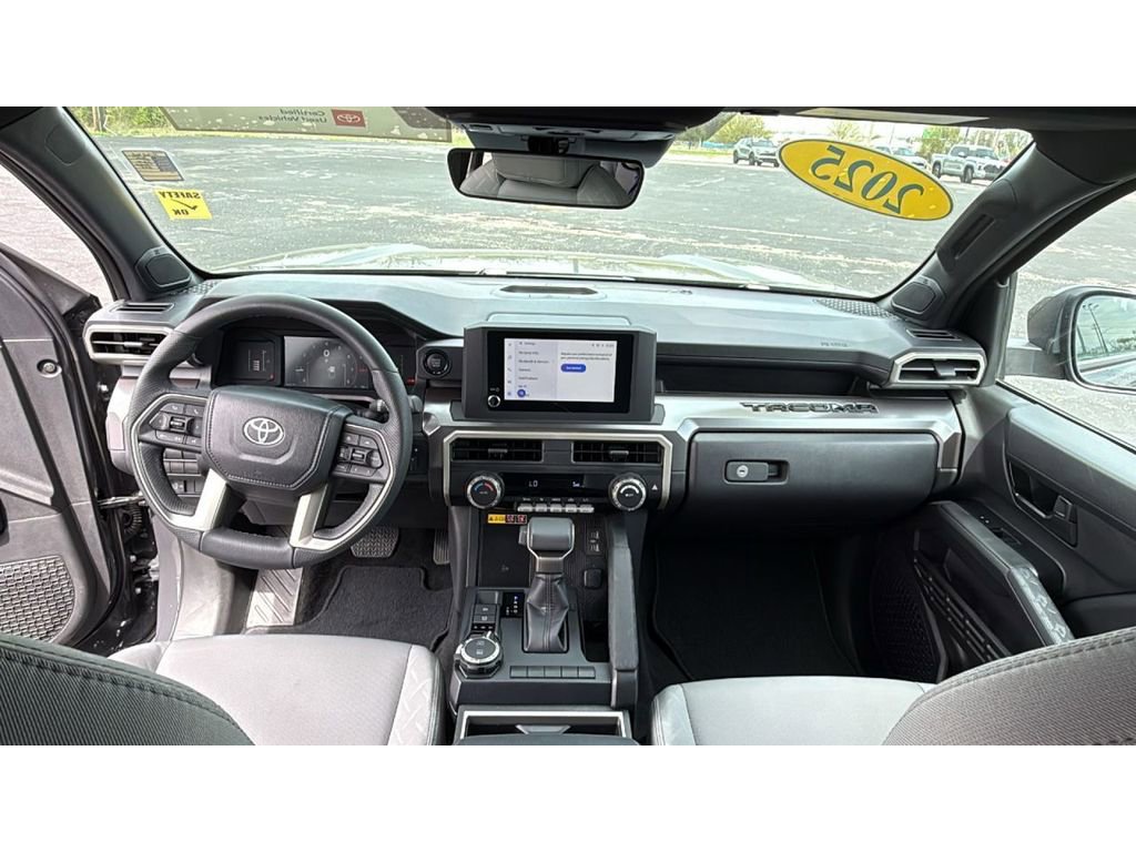 Certified 2025 Toyota Tacoma SR5 w/ SR5 Upgrade Package AWD/4WD image 33