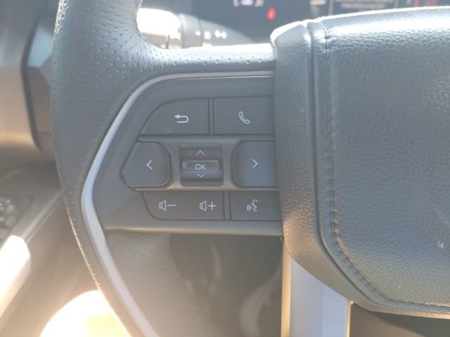 Used 2025 Toyota 4Runner SR5 AWD/4WD image 13