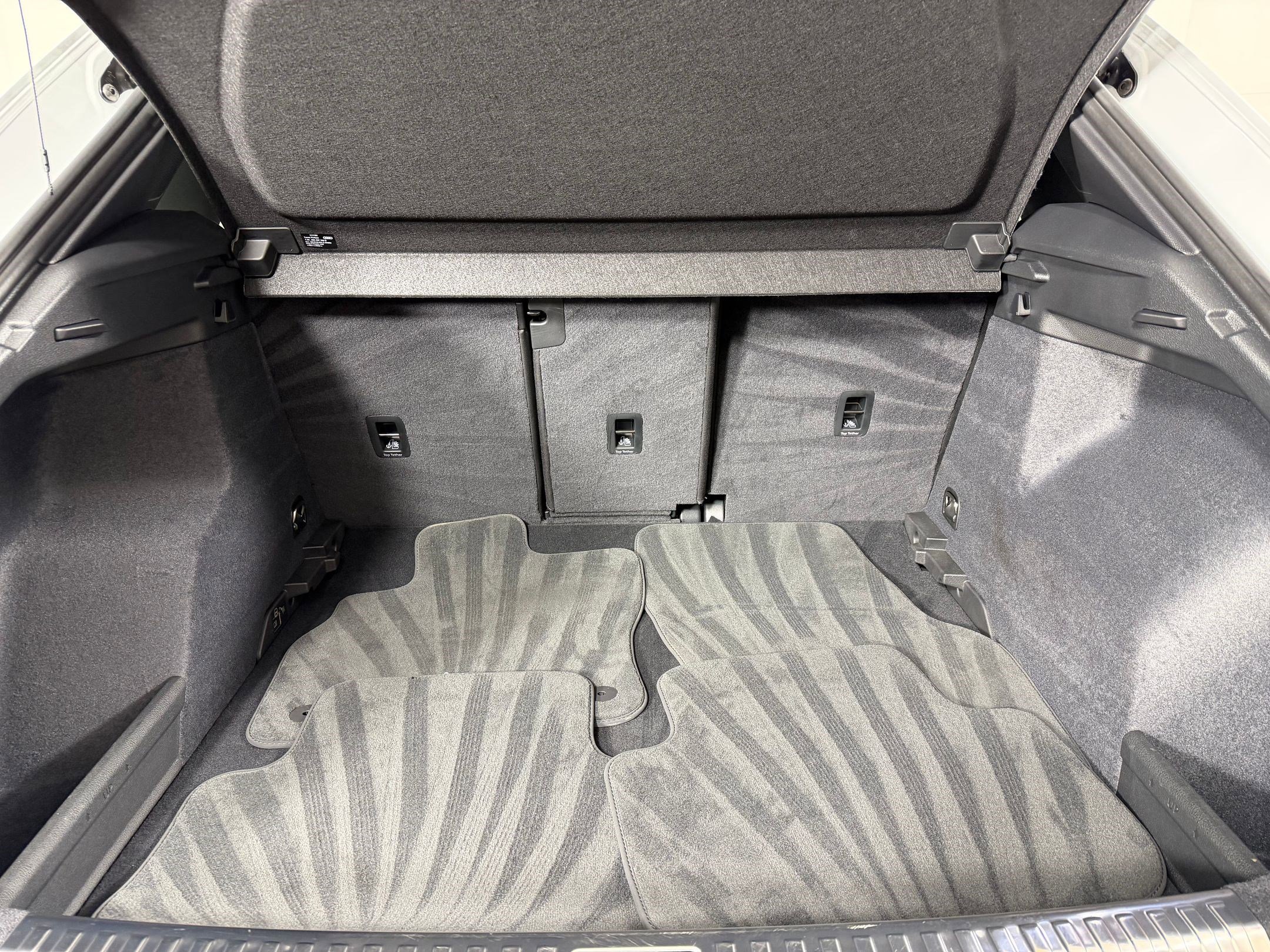 Certified 2025 Audi Q3 2.0T Premium Plus w/ Premium Plus Package image 26