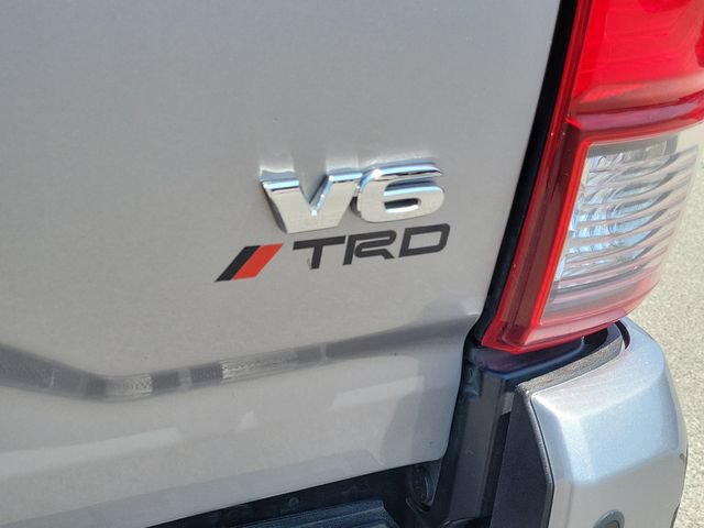 Used 2019 Toyota Tacoma TRD Sport w/ TRD Premium Sport Package AWD/4WD image 7
