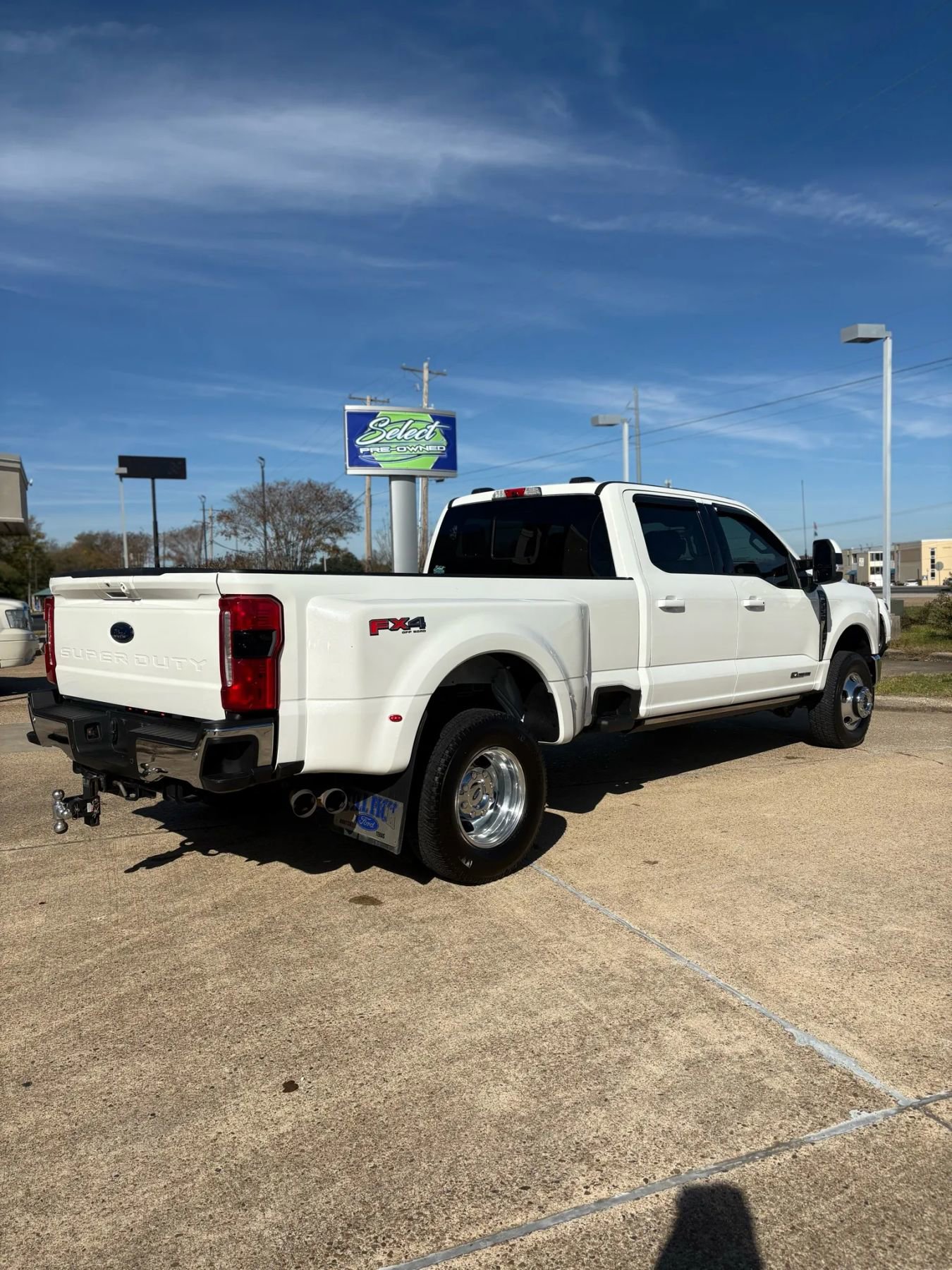 Used 2023 Ford F350 Lariat w/ Lariat Ultimate Package image 6