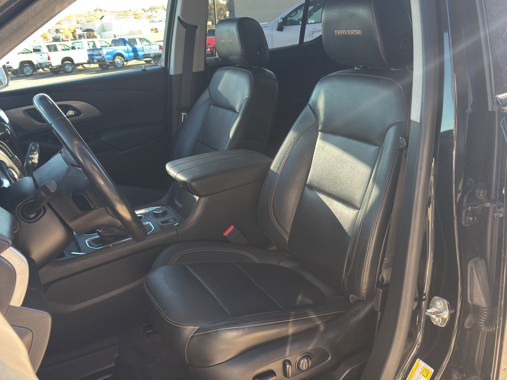 Used 2020 Chevrolet Traverse RS image 9