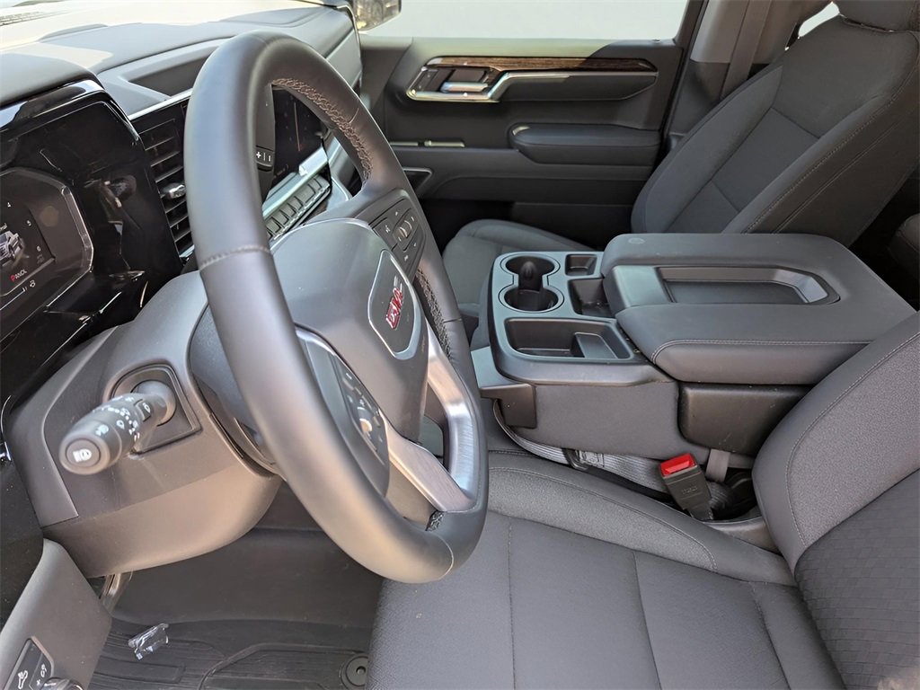 New 2025 GMC Sierra 1500 Elevation image 8