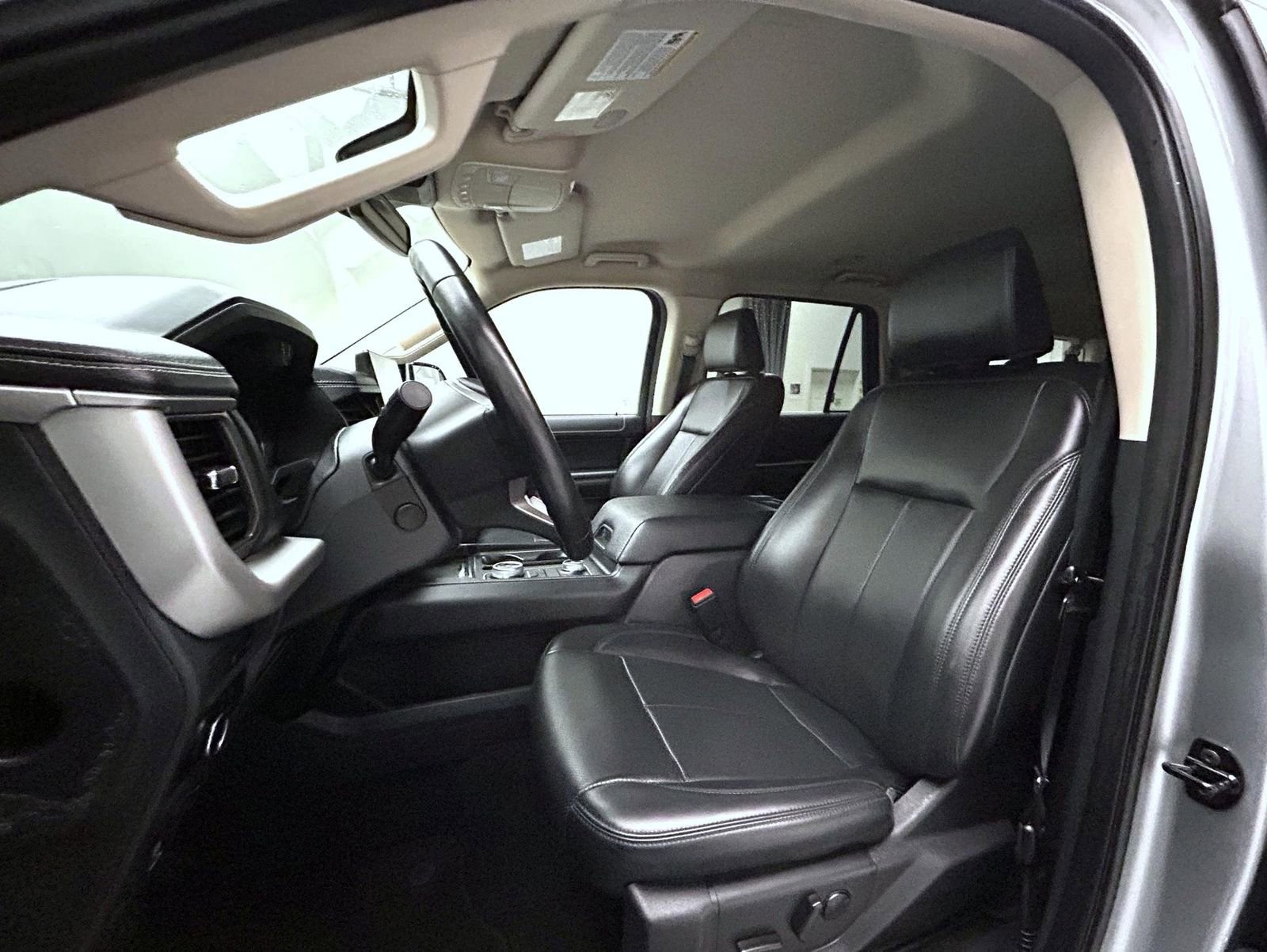 Used 2024 Ford Expedition Max XLT AWD/4WD image 10