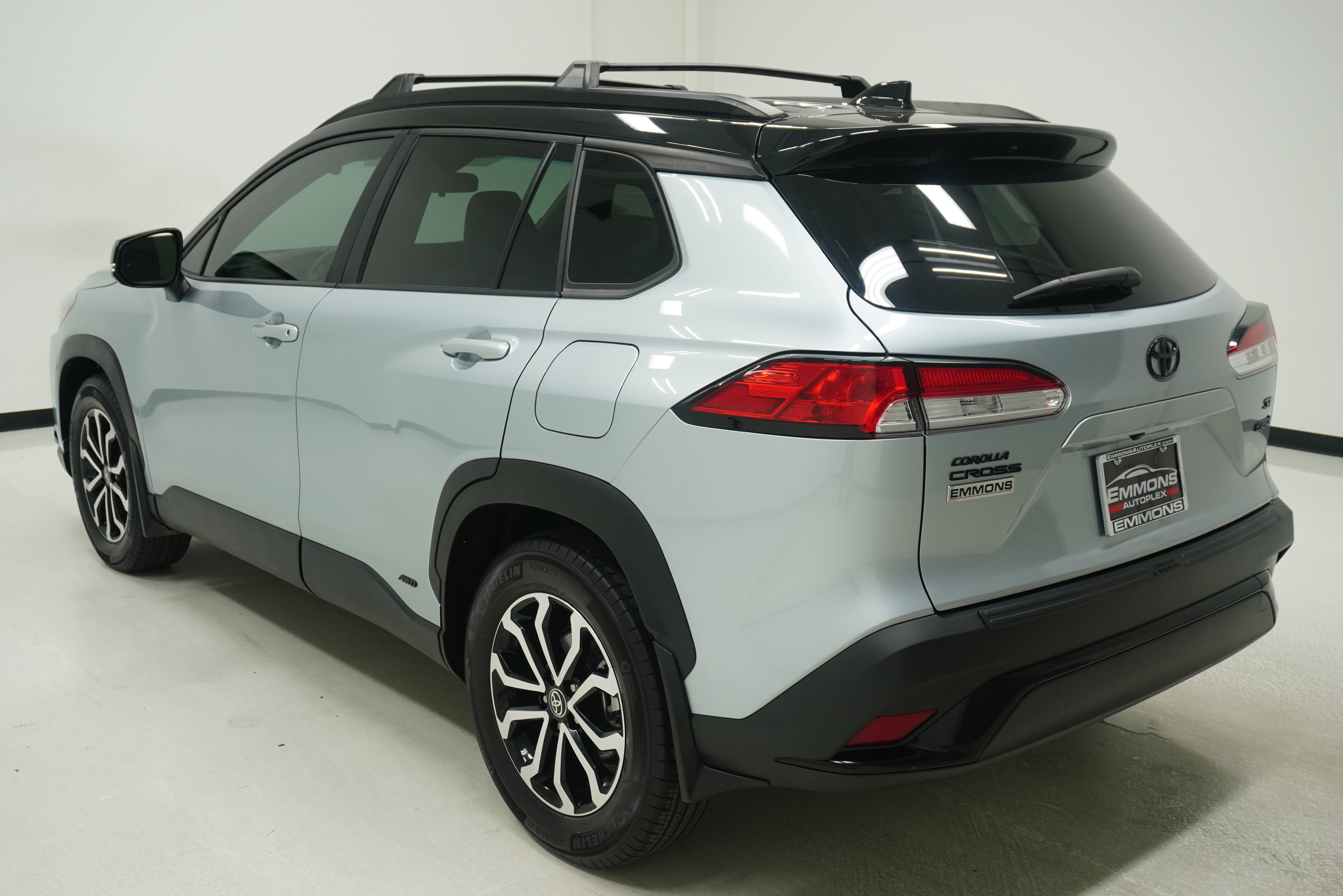 Used 2023 Toyota Corolla Cross AWD Hybrid w/ Moonroof Package image 6