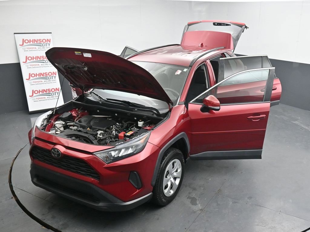 Used 2019 Toyota RAV4 LE w/ Carpet Mat Package image 43