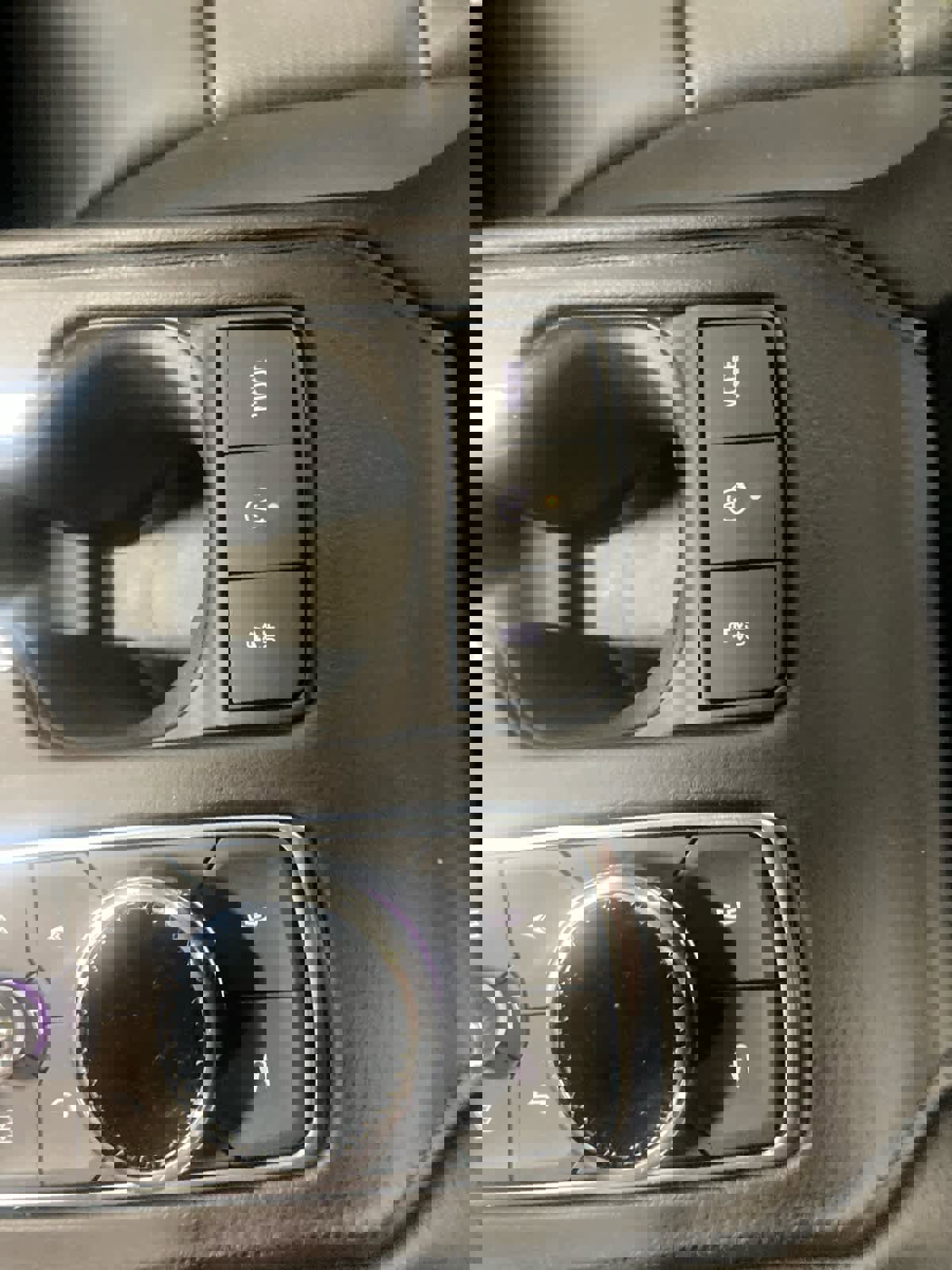 Used 2020 Cadillac XT4 Premium Luxury image 35