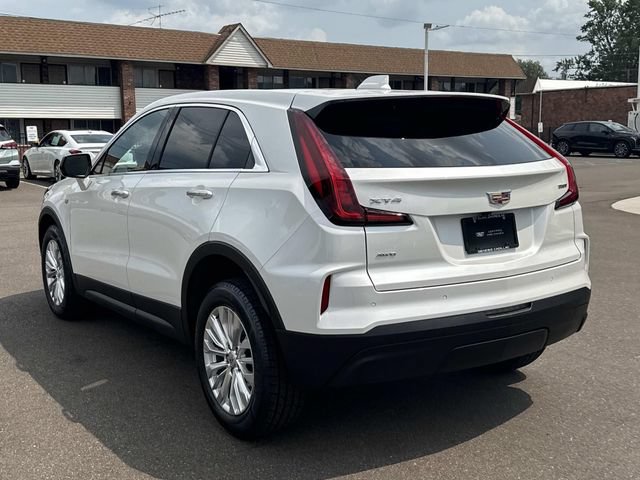 Certified 2024 Cadillac XT4 Luxury w/ Cold Weather Package AWD/4WD image 8