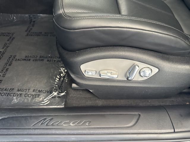 Used 2023 Porsche Macan image 20