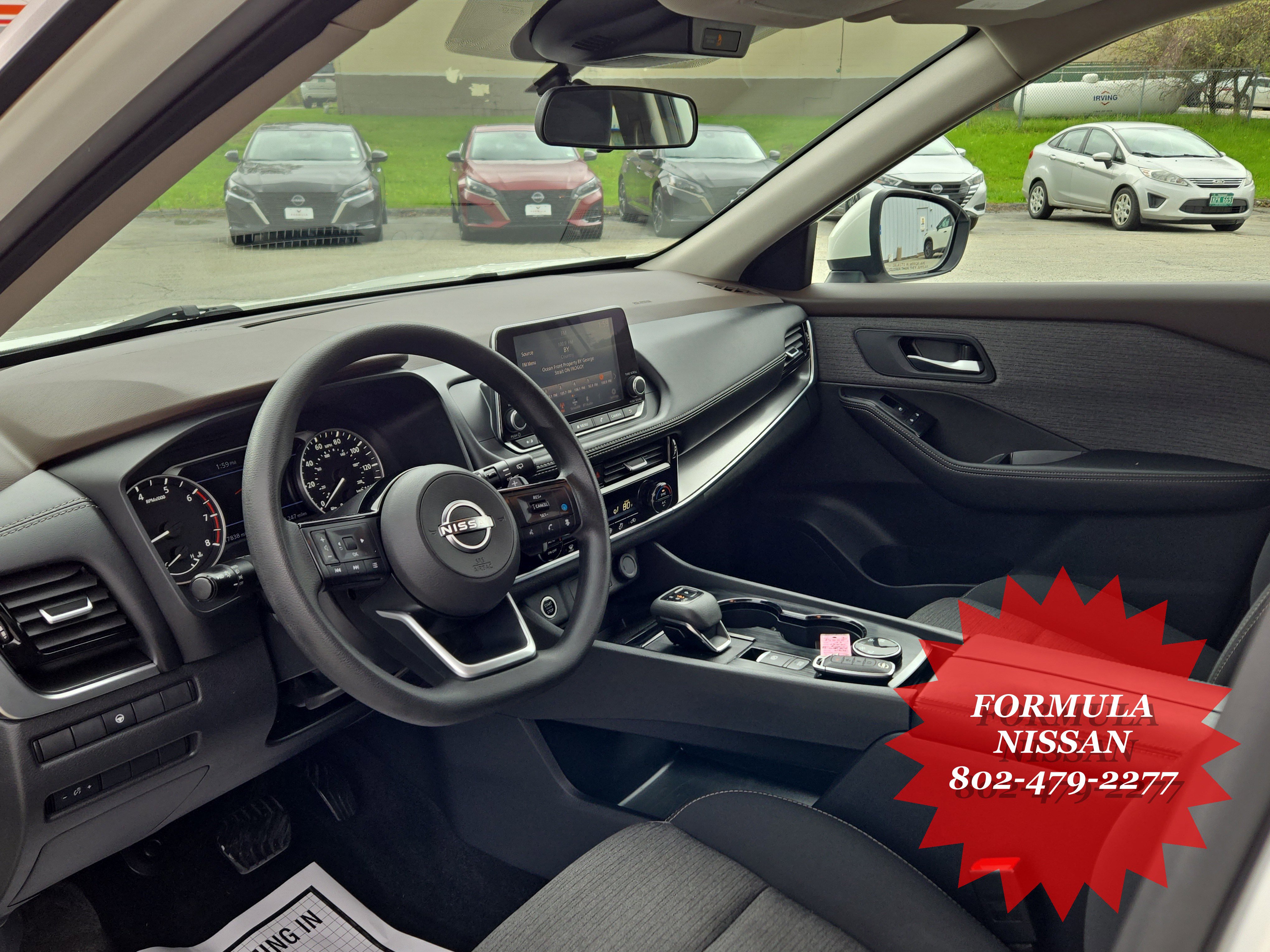 Used 2023 Nissan Rogue SV image 14