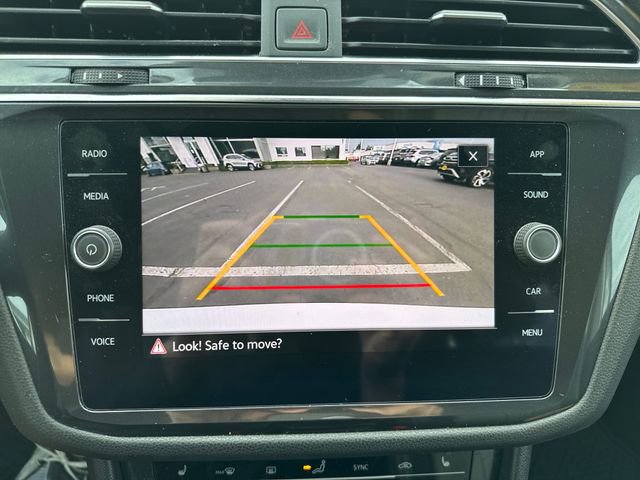 Used 2022 Volkswagen Tiguan SE AWD/4WD image 25
