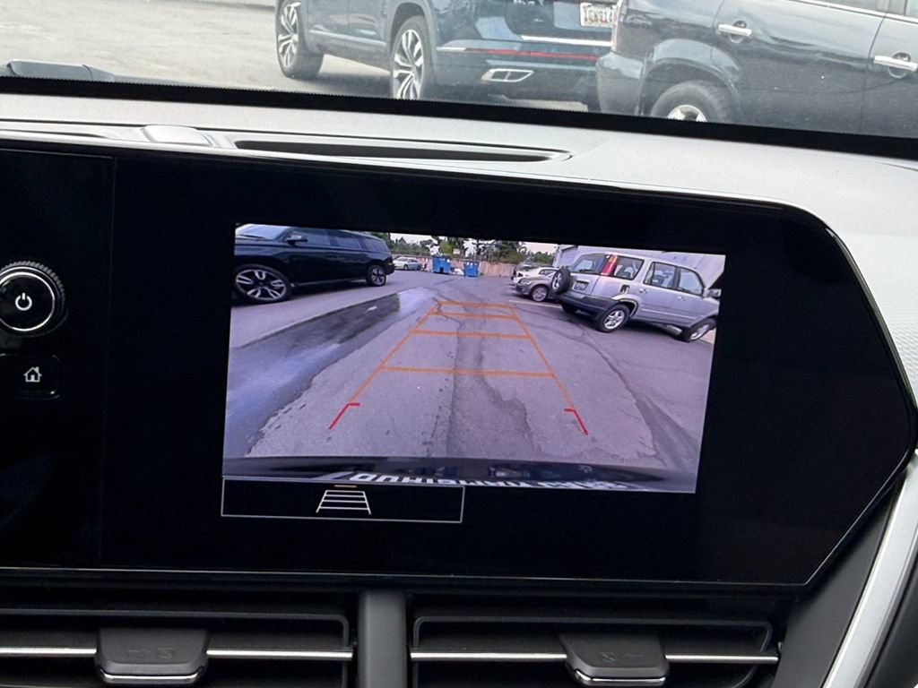 New 2026 Chevrolet Trax RS w/ Sunroof Package FWD image 16