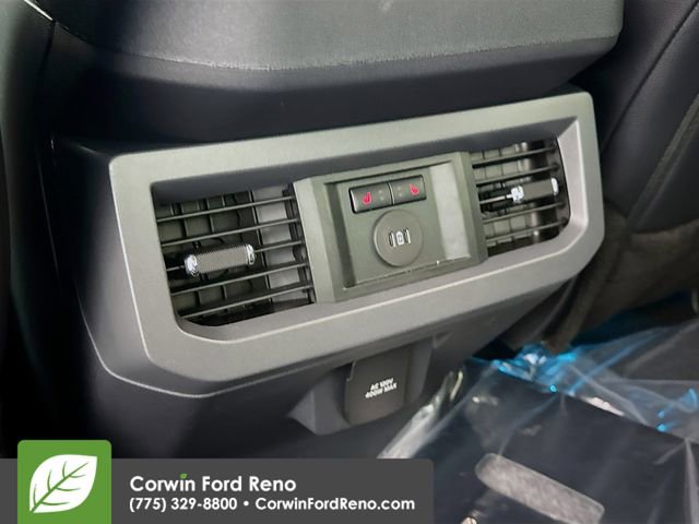 New 2026 Ford F250 Lariat w/ Black Appearance Package AWD/4WD image 28