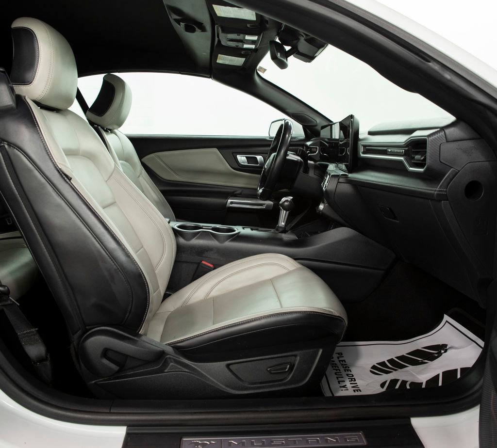 Used 2024 Ford Mustang Premium image 19
