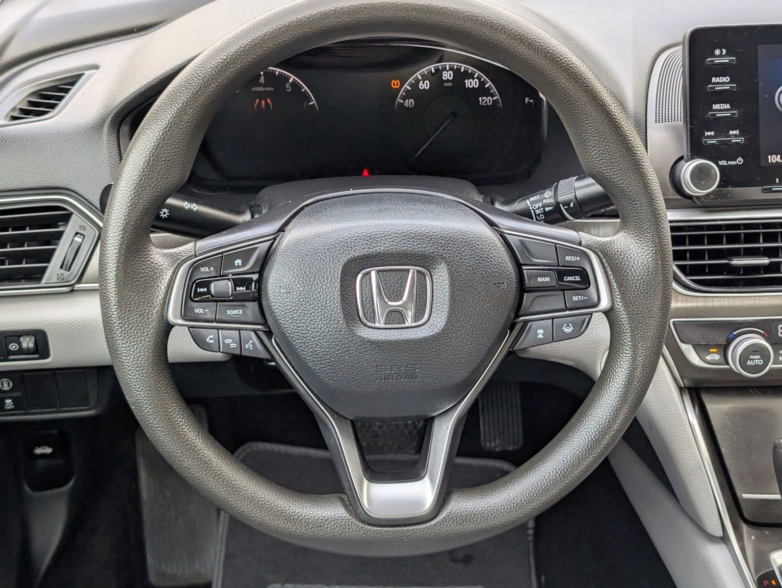 Used 2018 Honda Accord LX image 10