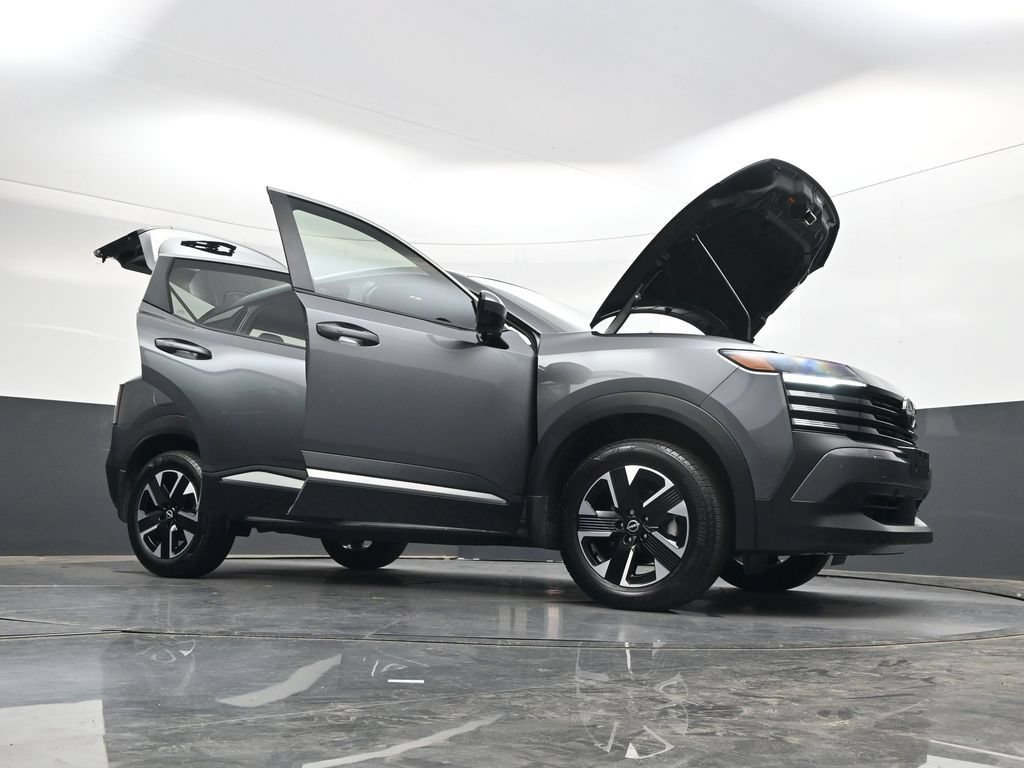 Certified 2025 Nissan Kicks SV AWD/4WD image 46