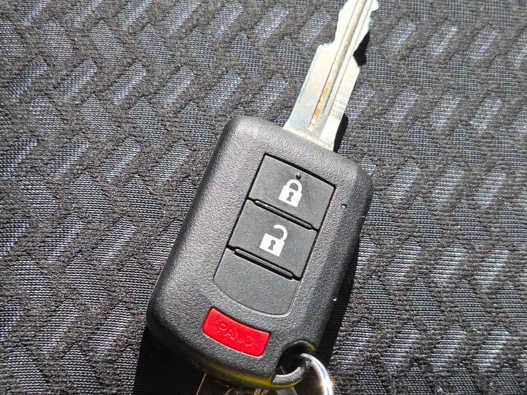Used 2023 Mitsubishi Eclipse Cross ES AWD/4WD image 33