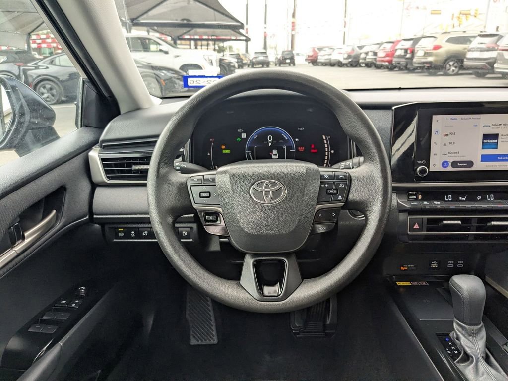 Used 2025 Toyota Camry LE image 16