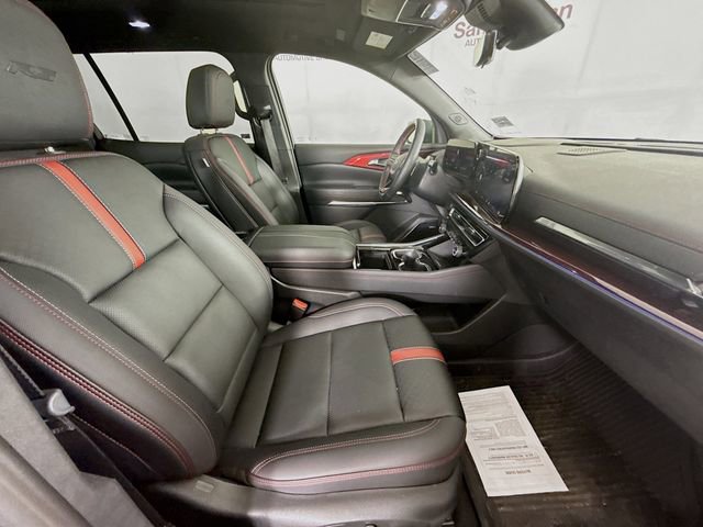 Used 2024 Chevrolet Traverse RS image 31