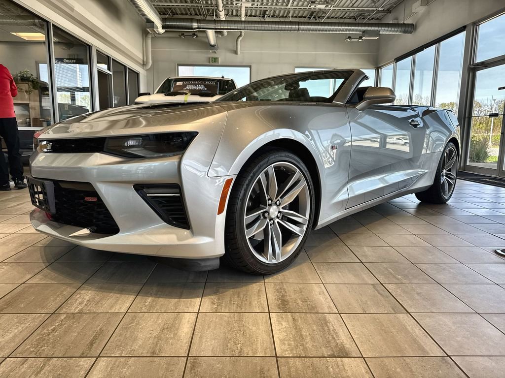 Used 2016 Chevrolet Camaro SS RWD image 4