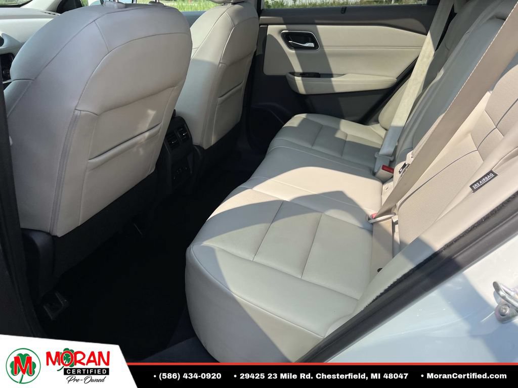 Used 2021 Nissan Rogue SV AWD/4WD image 12