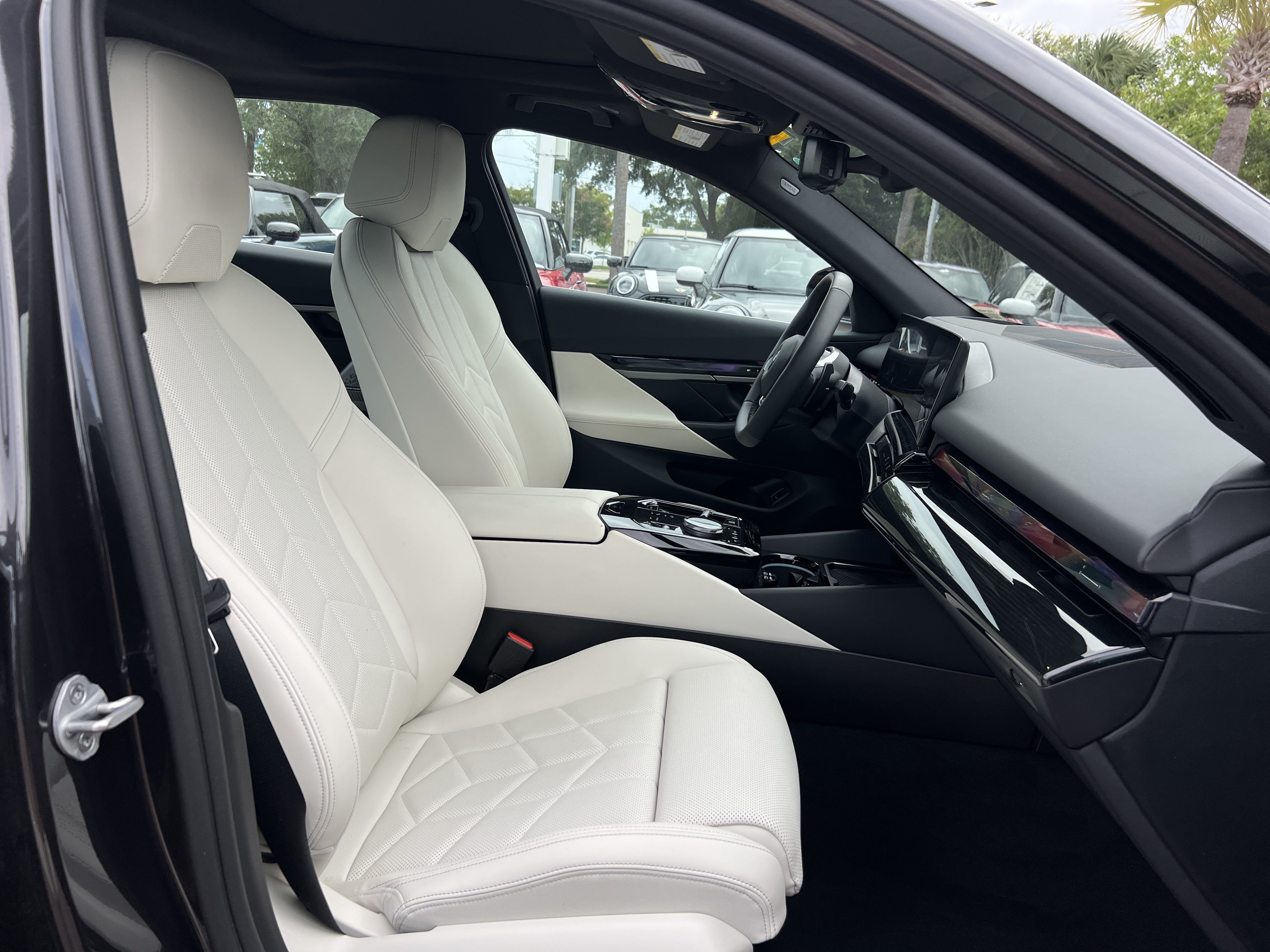 Certified 2026 BMW 540i xDrive AWD/4WD image 33