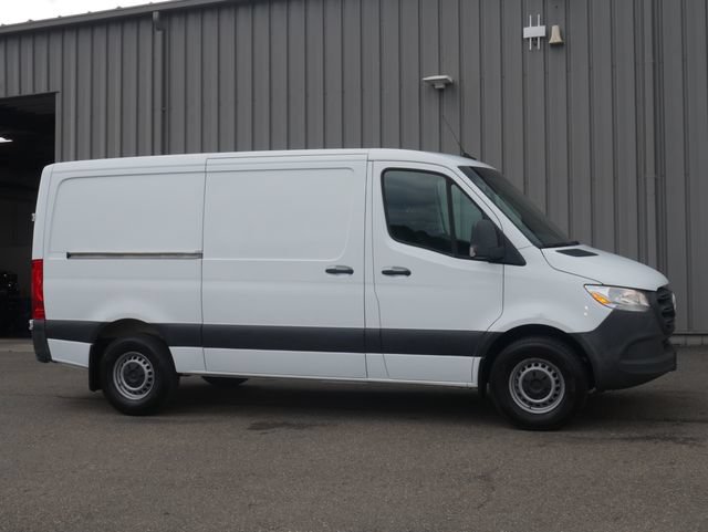 Used 2021 Mercedes-Benz Sprinter 2500 image 4