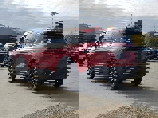 New 2026 Lincoln Nautilus Premier image 6