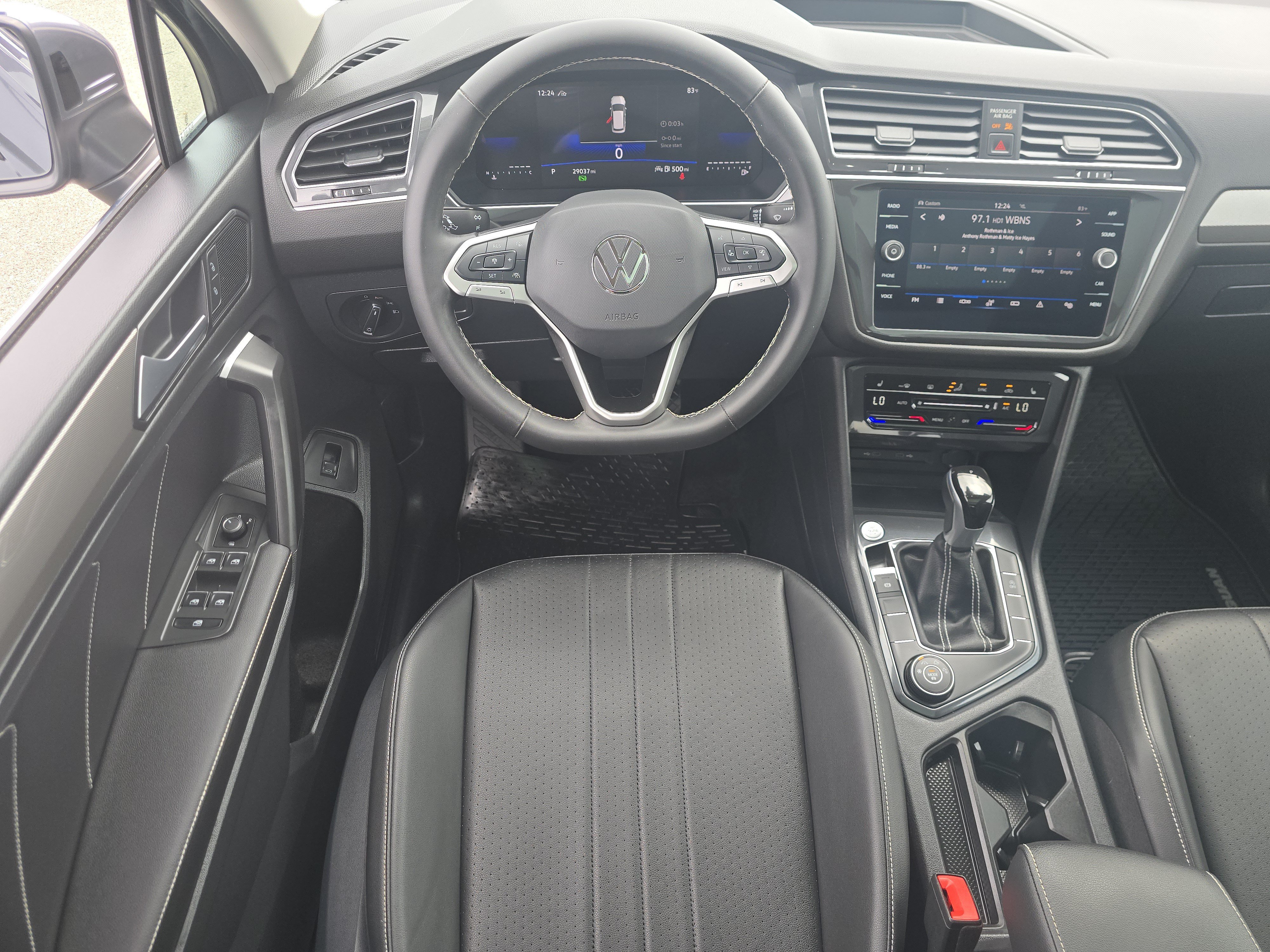 Certified 2024 Volkswagen Tiguan SE AWD/4WD image 21