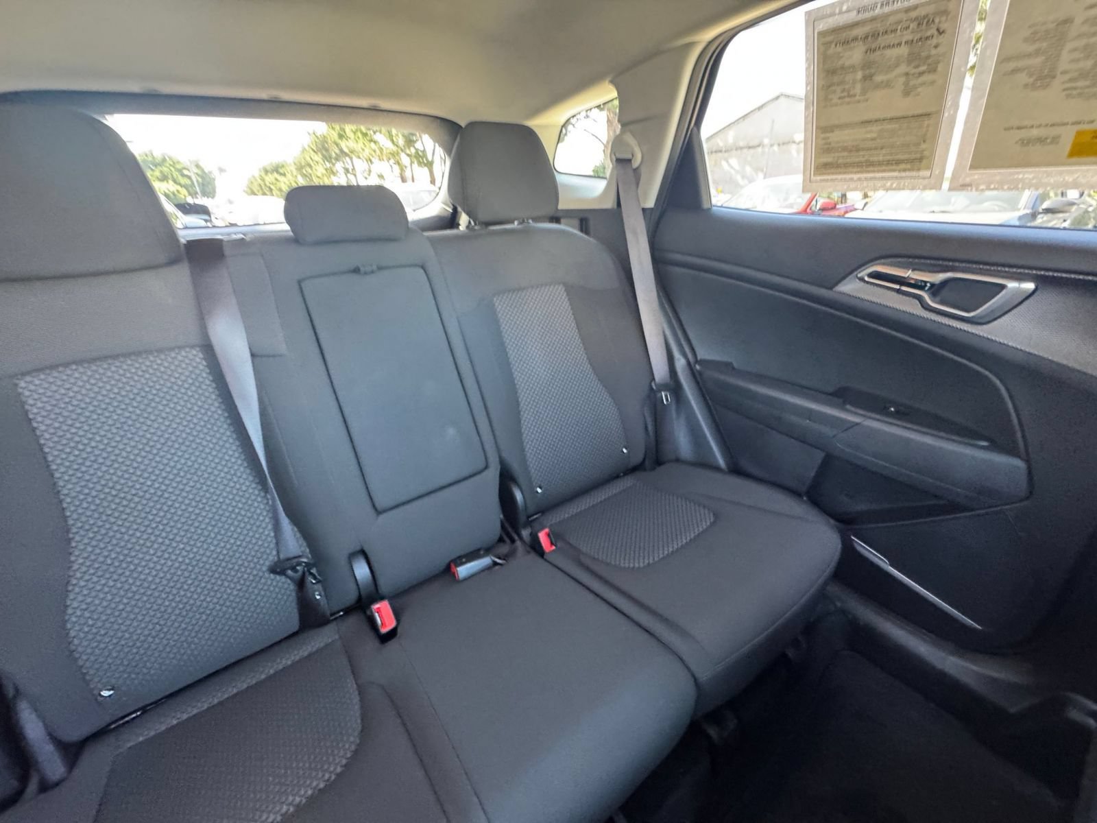 Used 2025 Kia Sportage LX FWD image 36