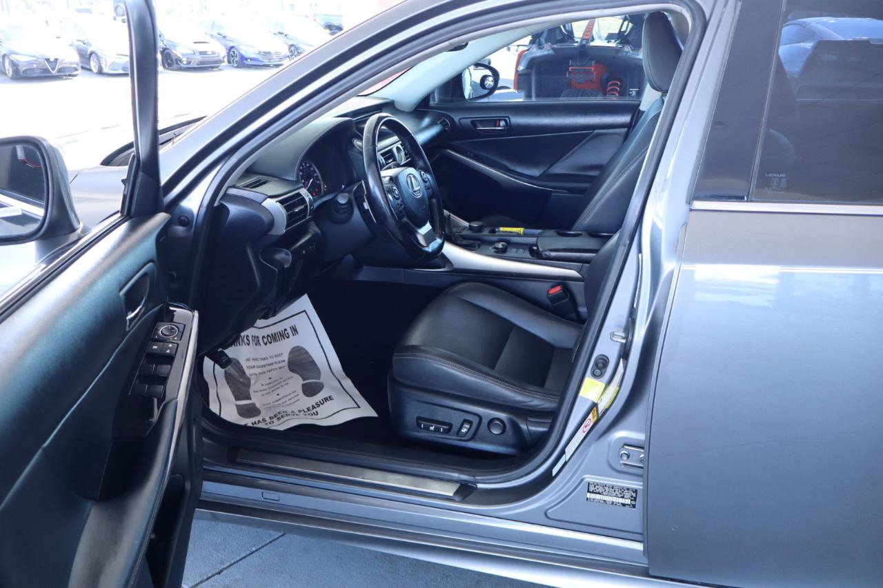 Used 2016 Lexus IS 200t RWD image 14