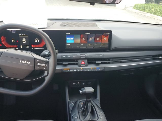 Certified 2025 Kia K4 FWD image 14