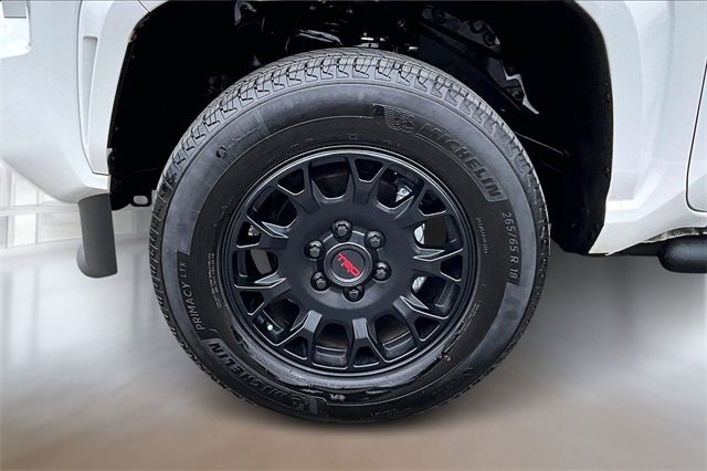 Used 2025 Toyota Tacoma SR5 image 28
