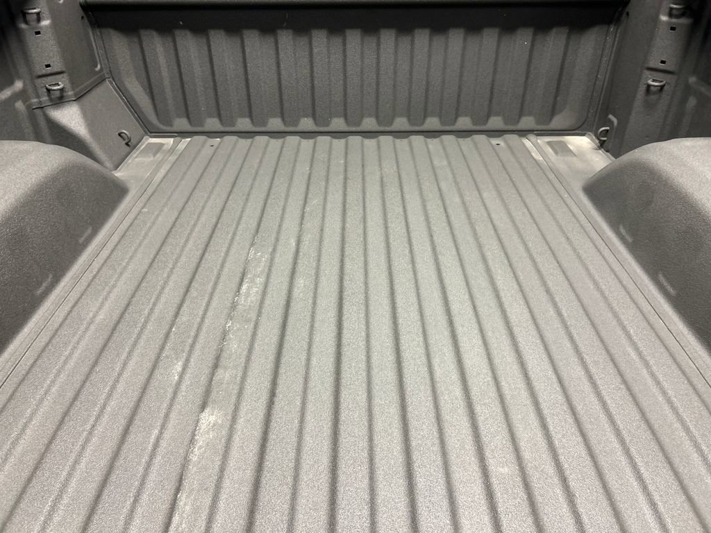 Used 2023 Chevrolet Silverado 1500 Custom image 24