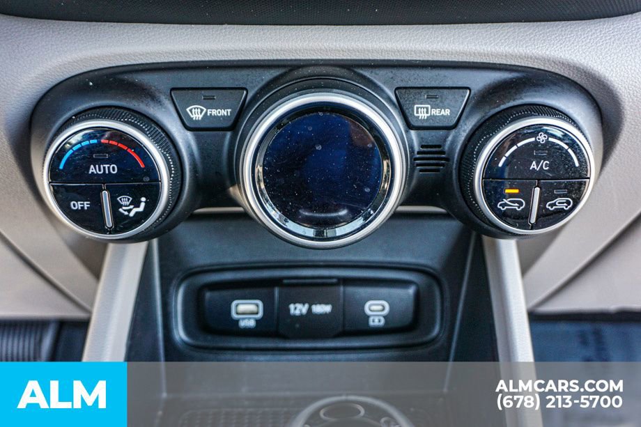 Used 2025 Hyundai Venue SEL image 41