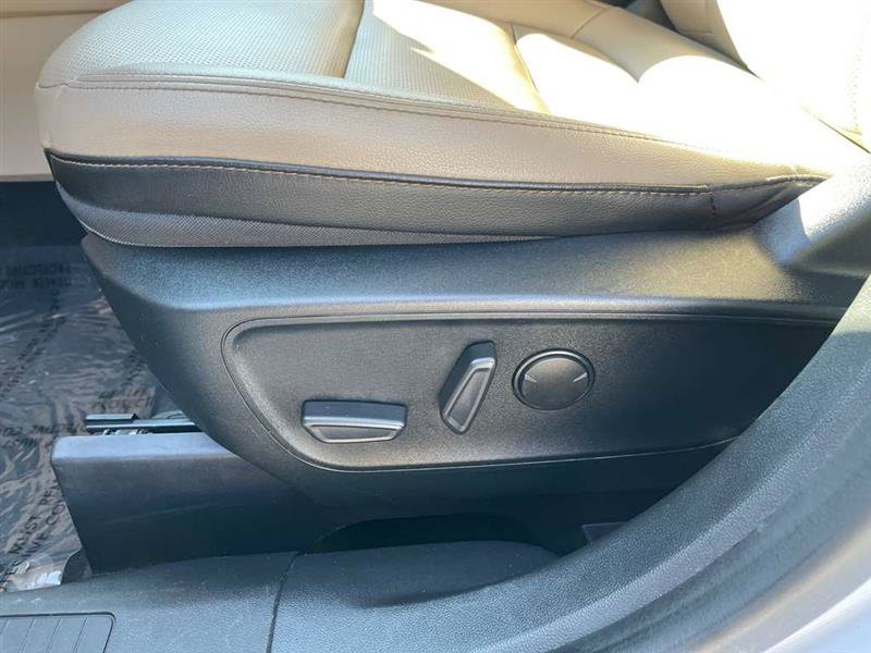 Used 2020 Ford Escape SEL AWD/4WD image 13