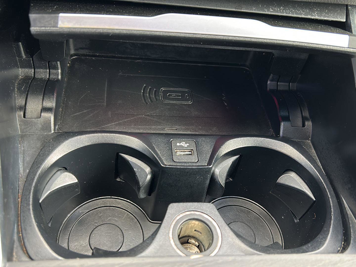 Used 2024 BMW 330e xDrive image 19